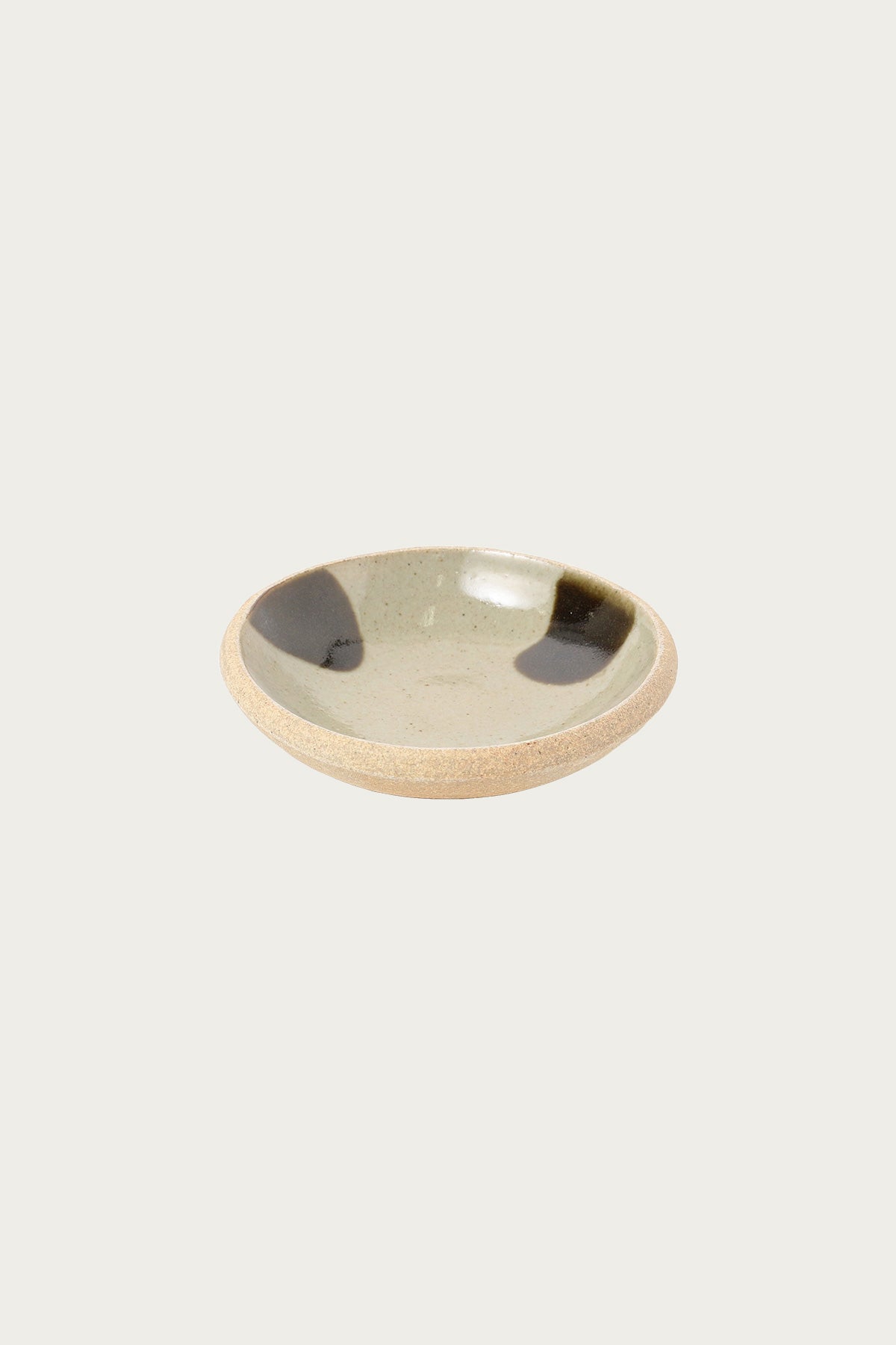 Beams Japan - Hamadagama Round Plate - White/Olive - Canoe Club