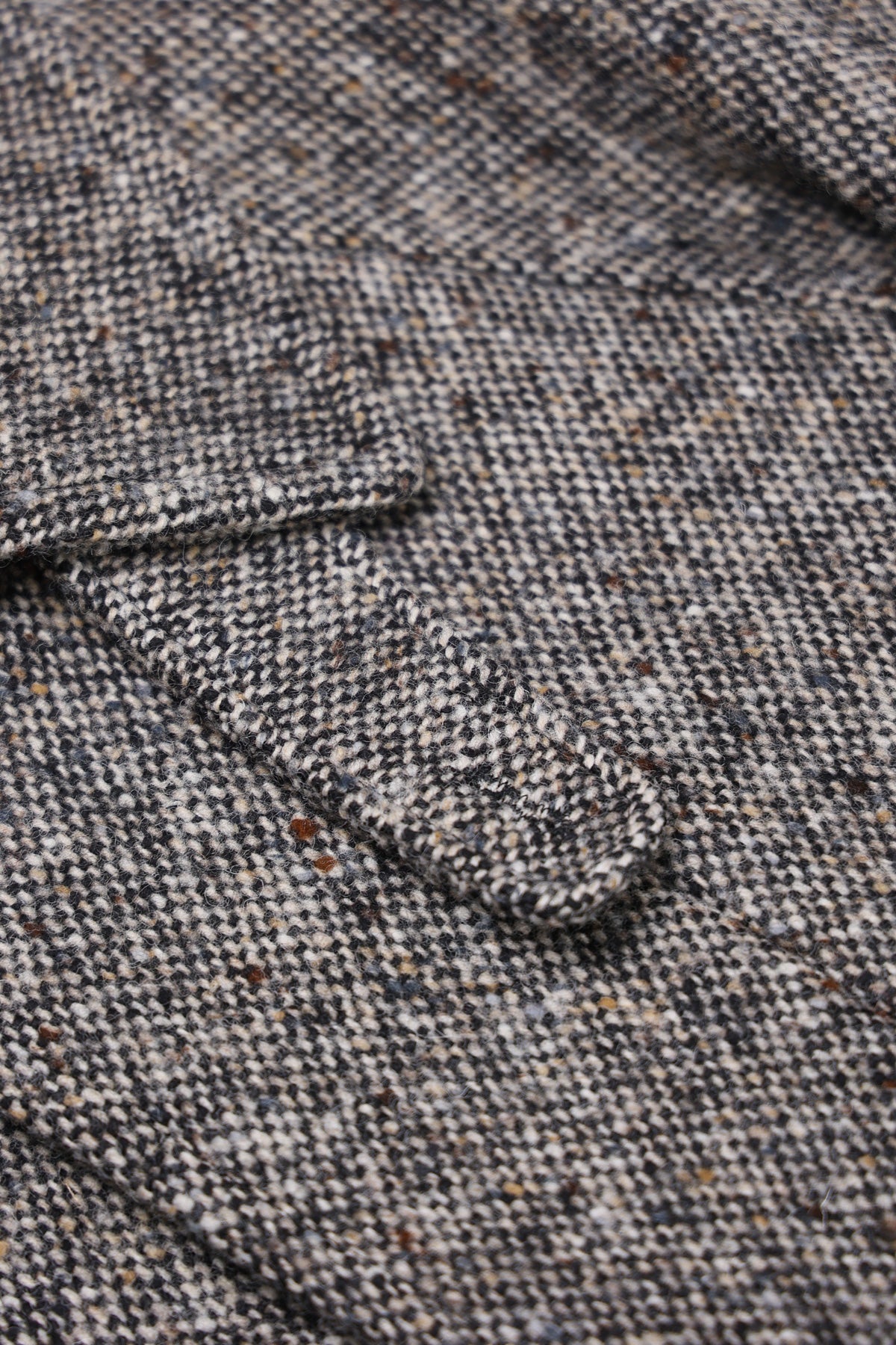 Document - Donegal Tweed Inverted Pleats Balmacaan - Beige - Canoe Club