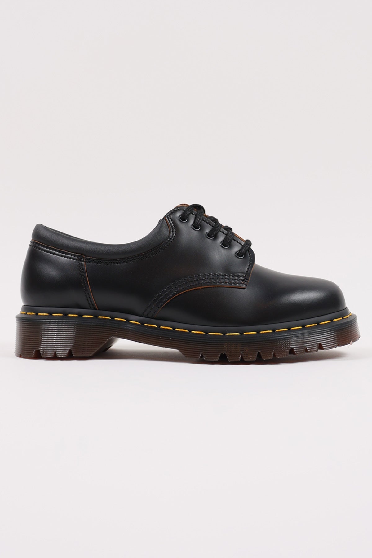 Dr. Martens - 8053 - Black Vintage Smooth - Canoe Club