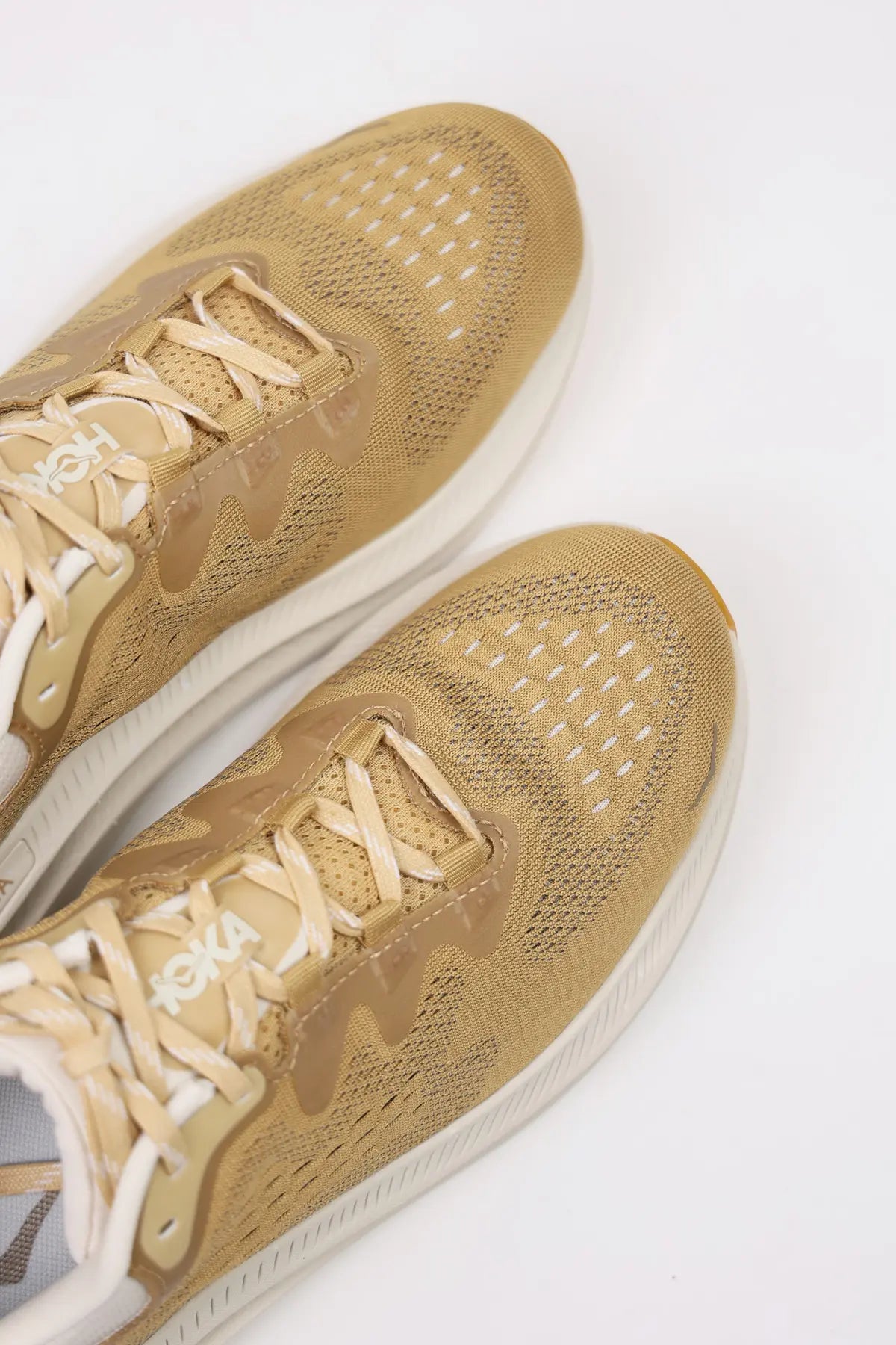 HOKA - M Kawana 2 - Wheat/Oat Milk - Canoe Club