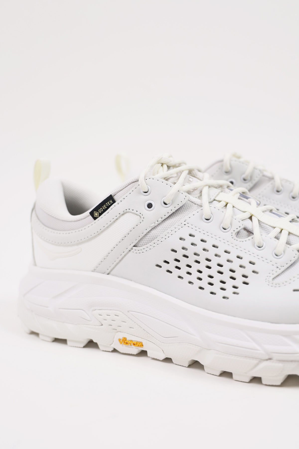 HOKA - U Tor Ultra Lo - White/White - Canoe Club