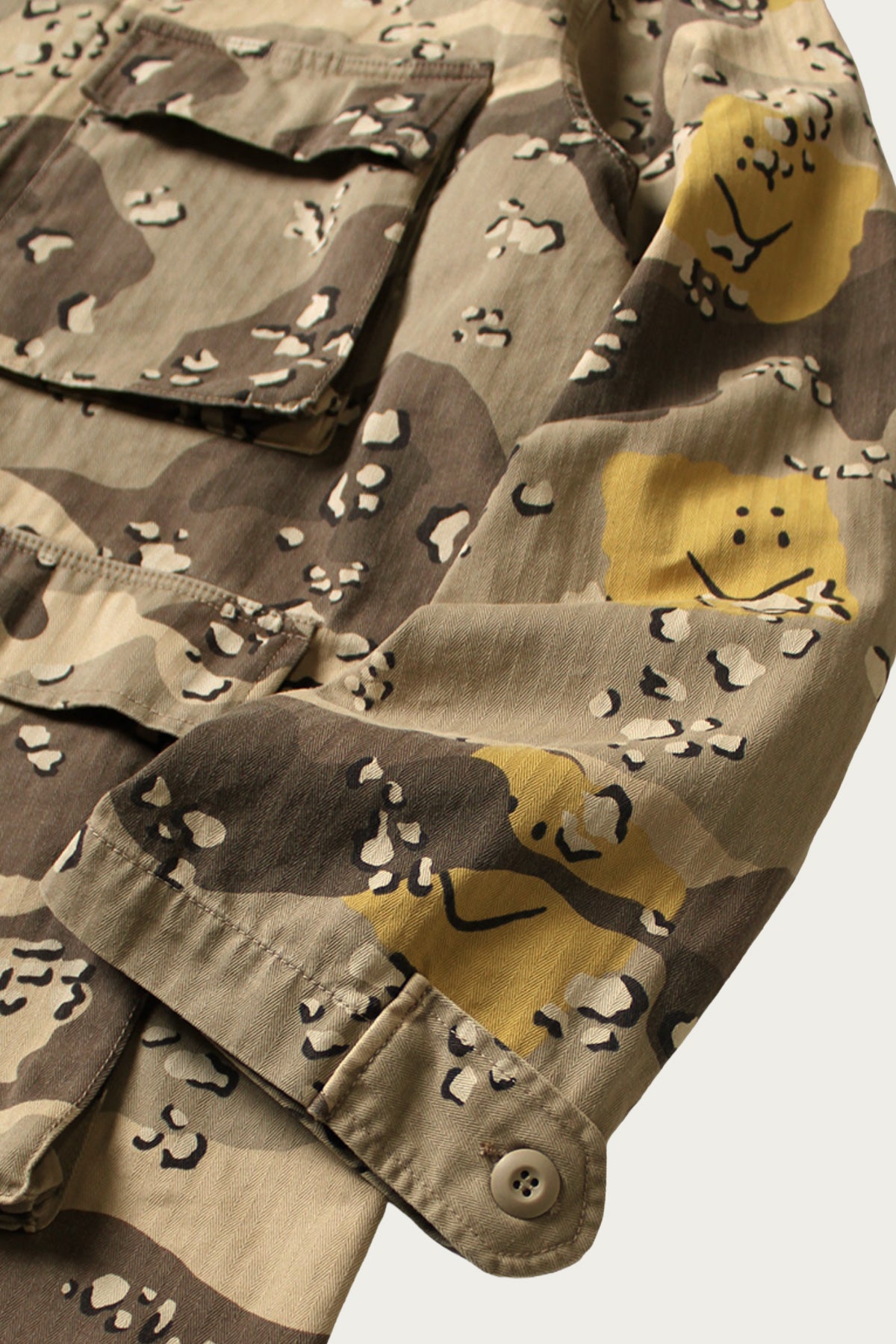 Kapital - Cotton Herringbone CHOCO-CHIP Camo ARMY JKT - Beige - Canoe Club