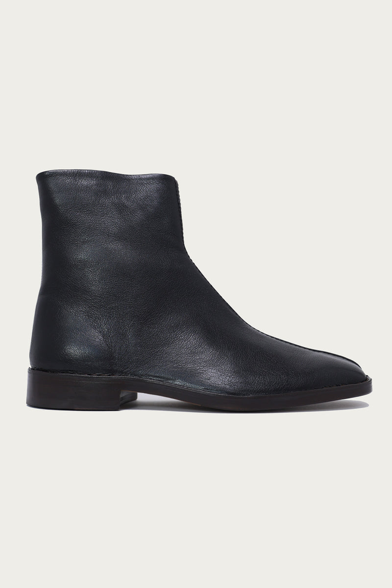 lemaire-piped-zip-boots-black-