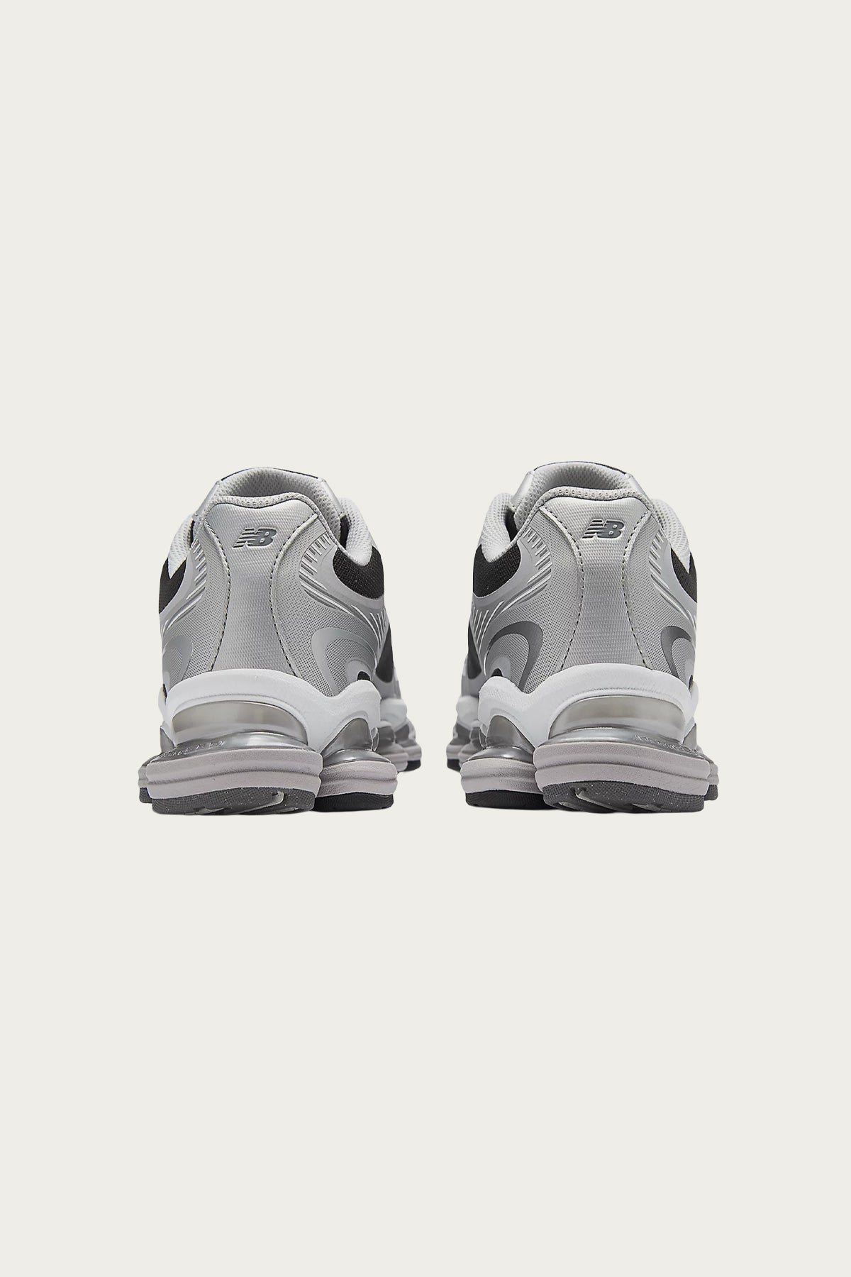 New Balance - 2000 - Silver Metallic/Faded Black - Canoe Club