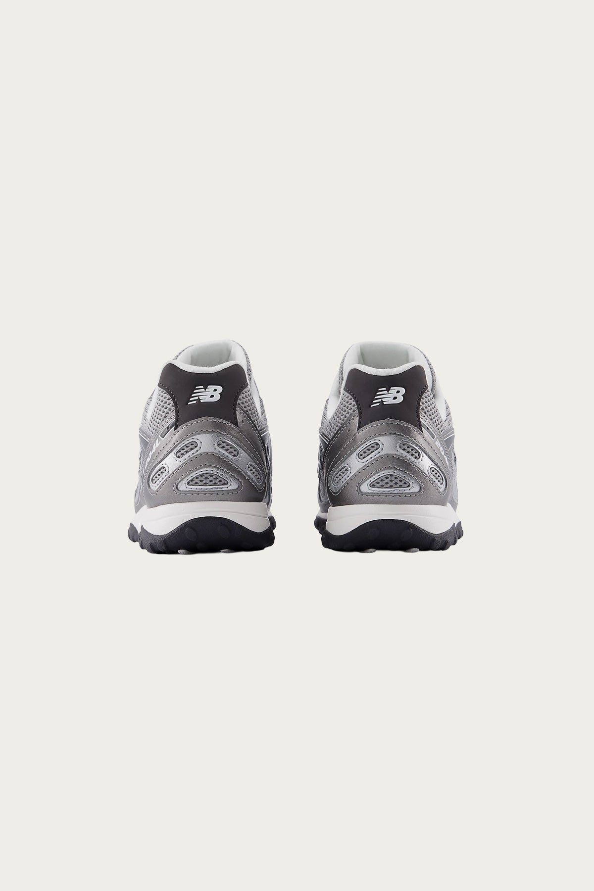 New Balance - 204 - Dark Silver Metallic/Slate Grey - Canoe Club
