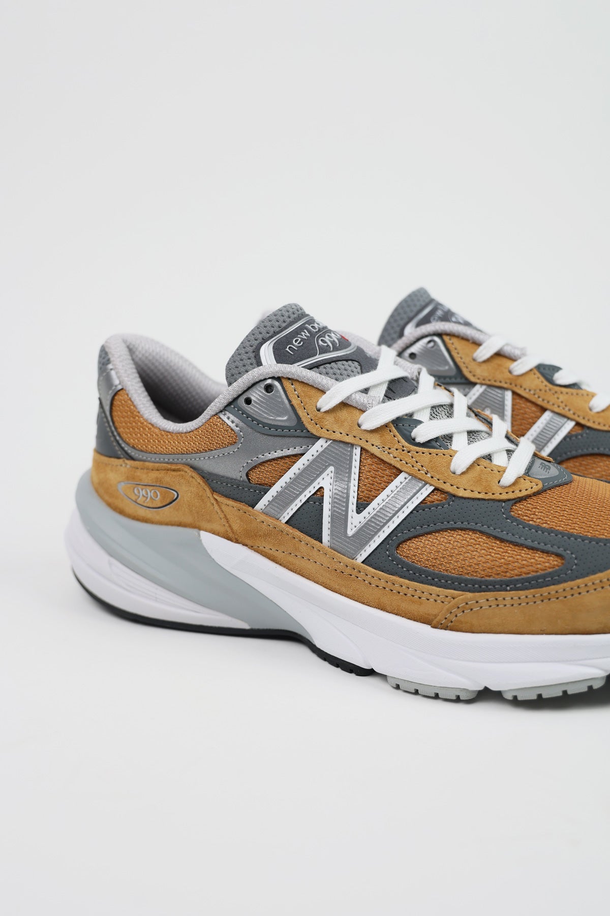 New Balance - 990v6 - Wheat/Silver - Canoe Club