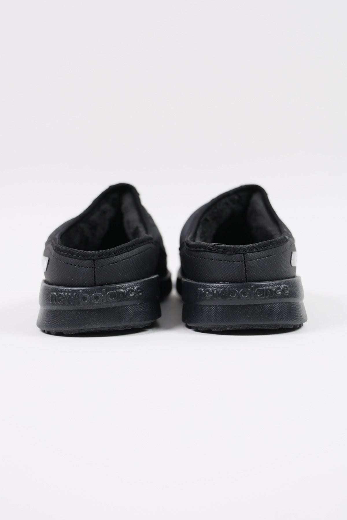 New Balance - Caravan Mule Moc v2 - Black/Black - Canoe Club