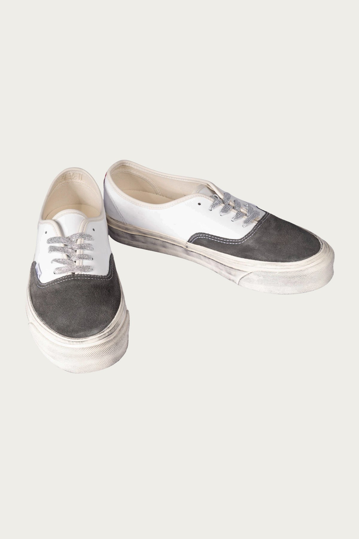 Vans - LX Authentic 44 - Aged Black/White - Canoe Club