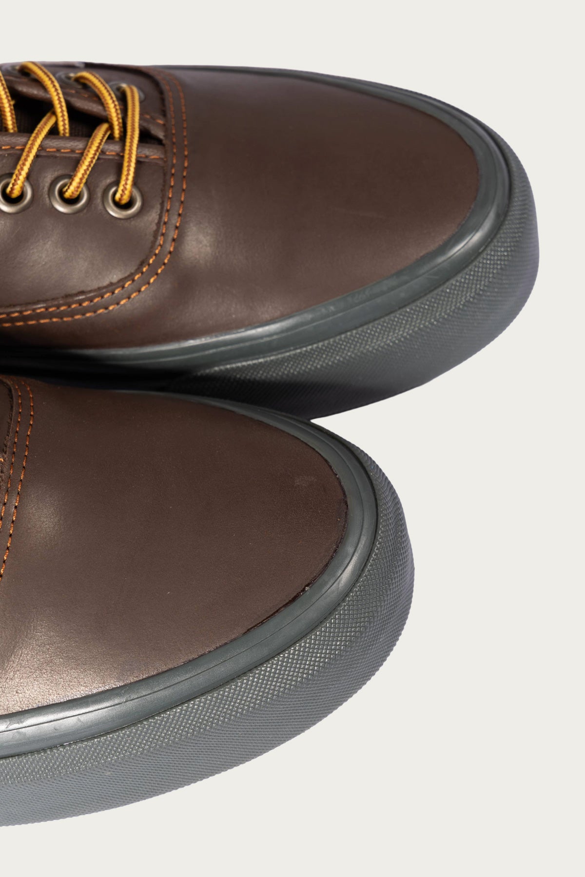 Vans - LX Authentic 44 V-Lug - Field Potting Soil - Canoe Club