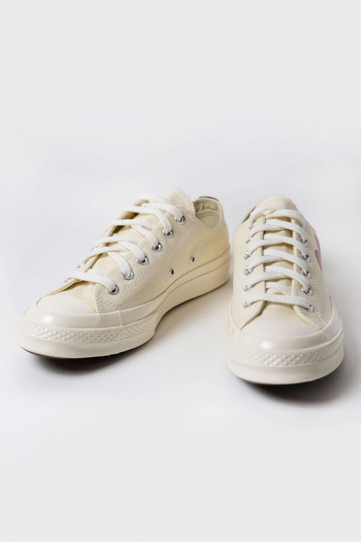Comme des Garçons PLAY - CdG PLAY x Converse Chuck Taylor Lo - Beige - Canoe Club