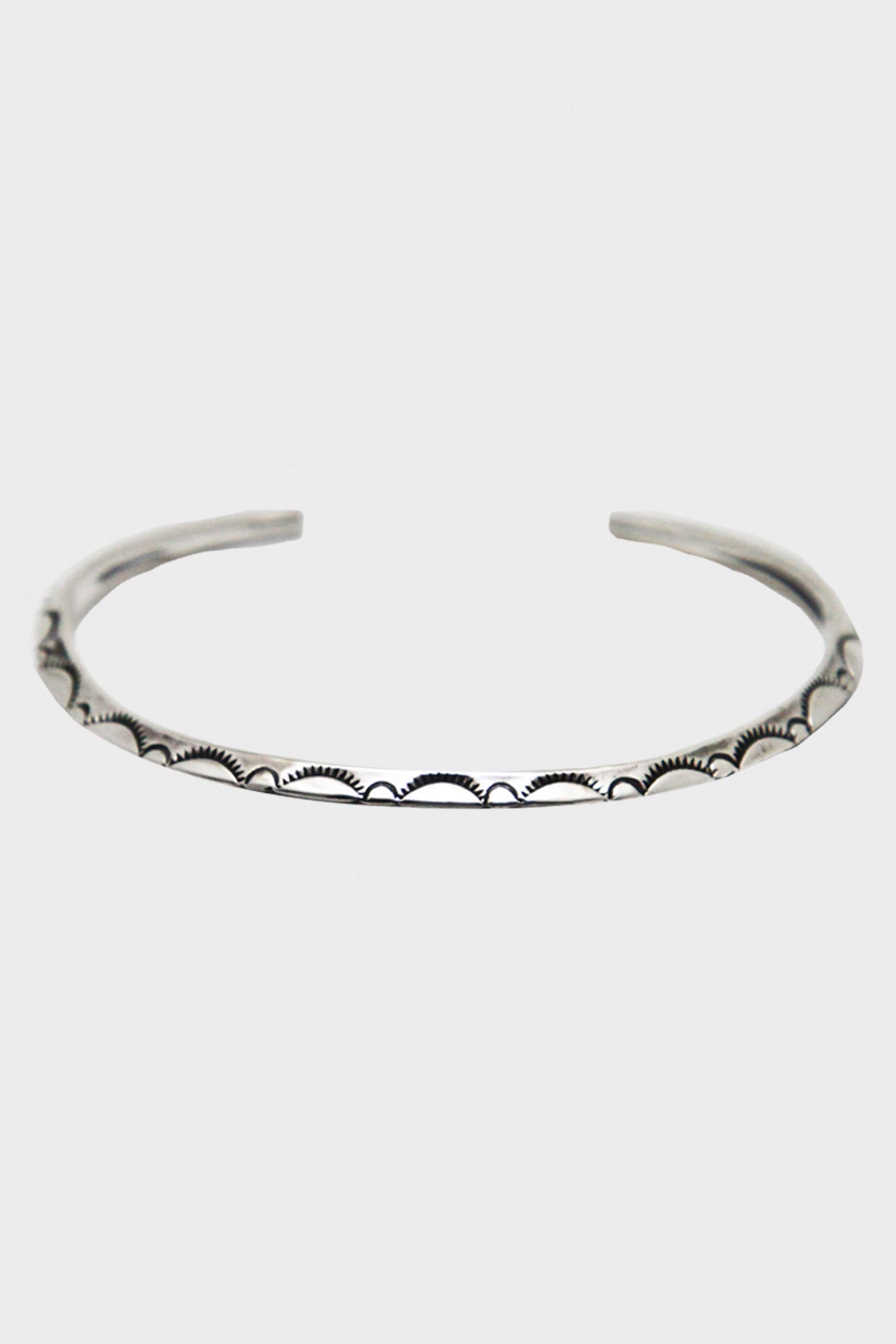 Larry Smith - Extra Thin Triangle Bracelet - Leaf - Canoe Club