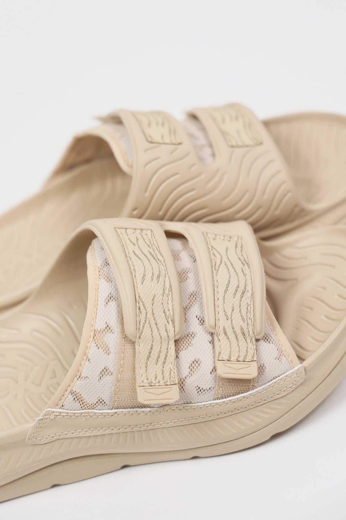 HOKA - Ora Luxe - Shifting Sands/Dune - Canoe Club