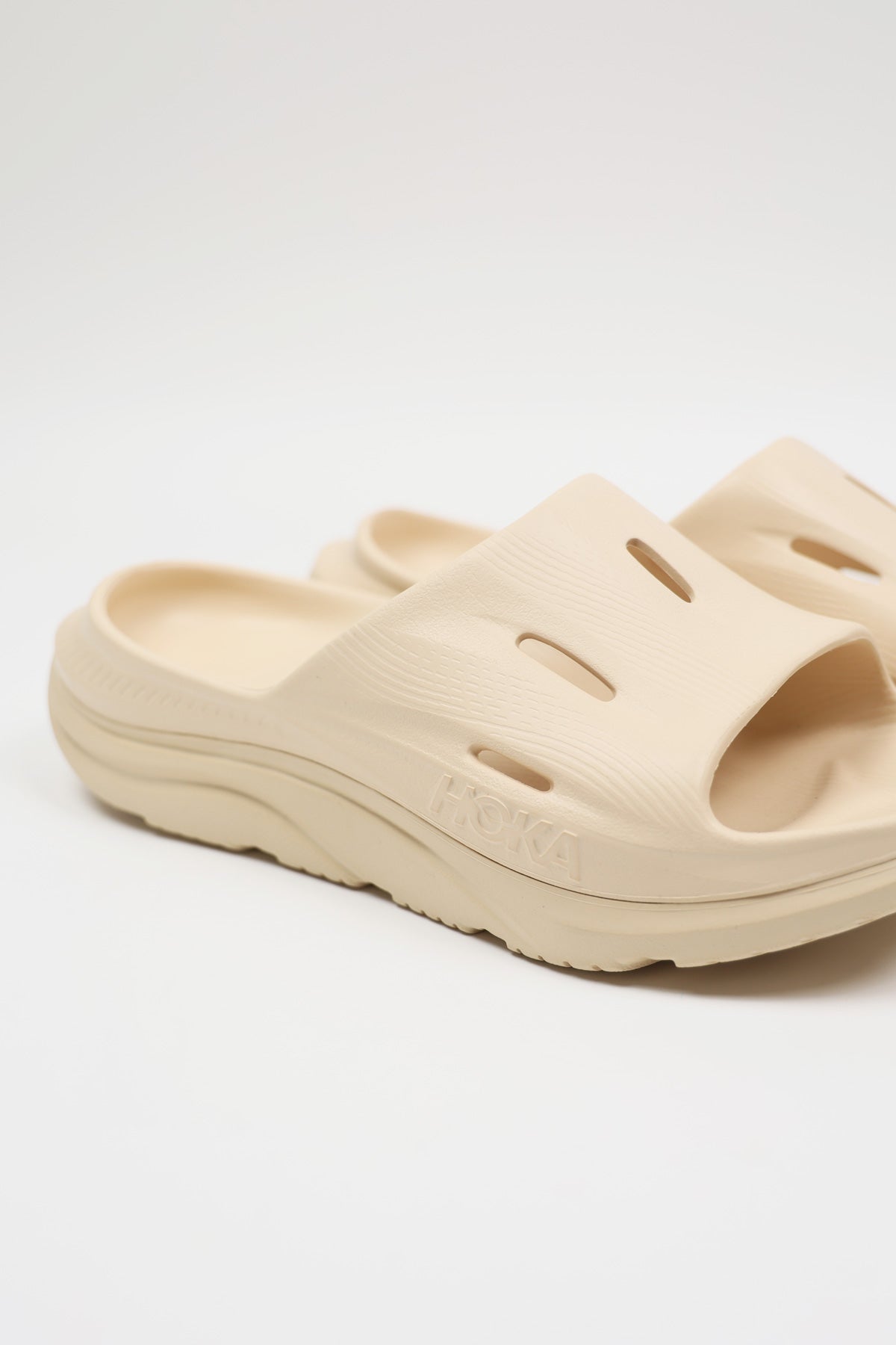 HOKA - Ora Recovery Slide - Shifting Sands/Beige - Canoe Club