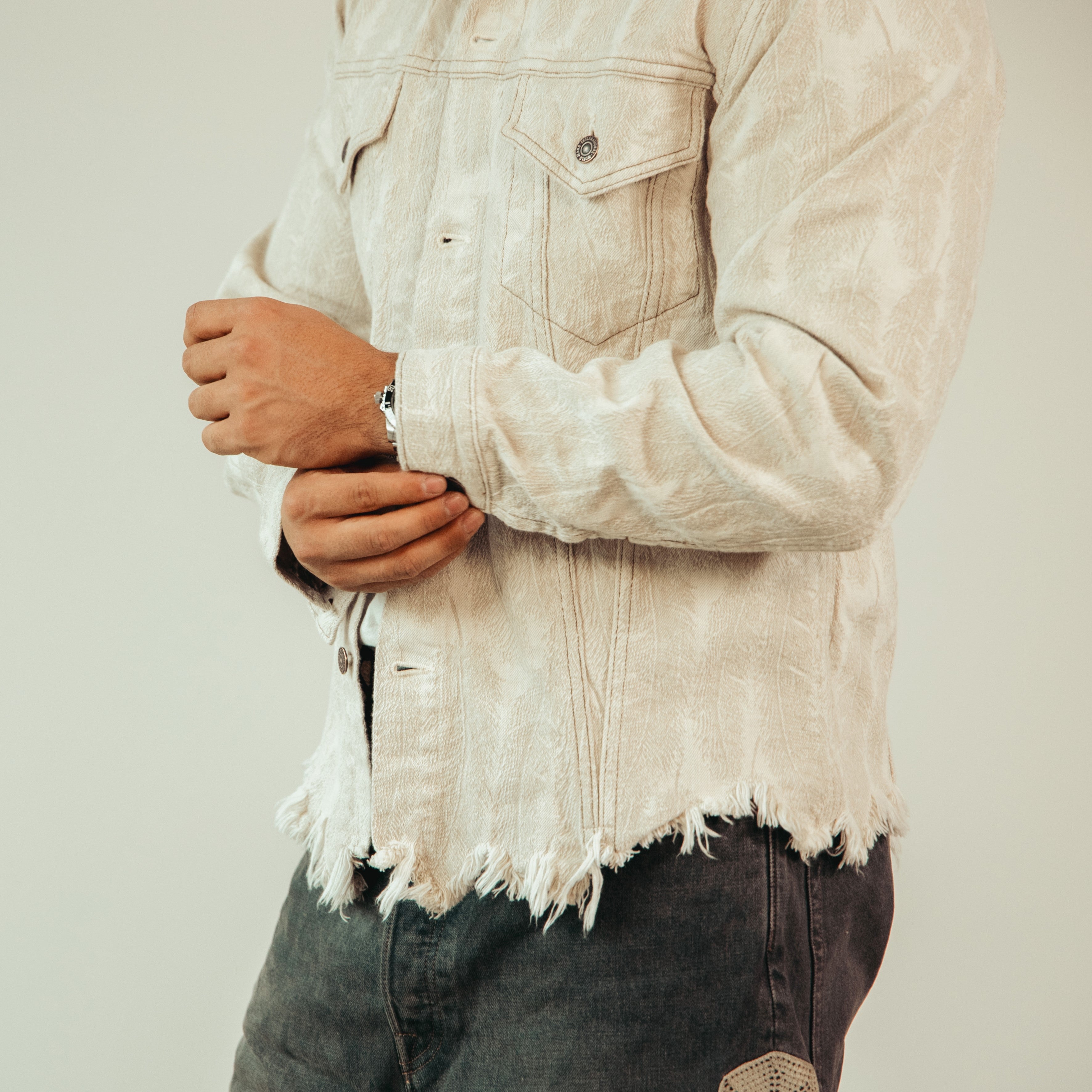 Kapital Hero Look
