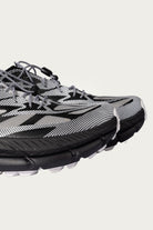 HOKA - U Mafate Speed 4 Lite TS - Black/White - Canoe Club