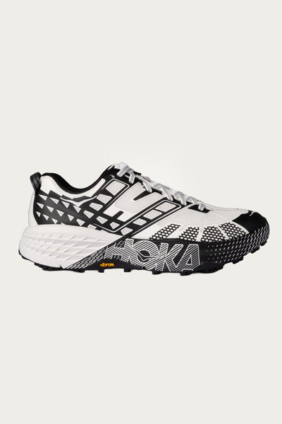 HOKA-u-speedgoat-2-black-frost
