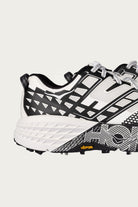 HOKA - U Speedgoat 2 - Black/Frost - Canoe Club