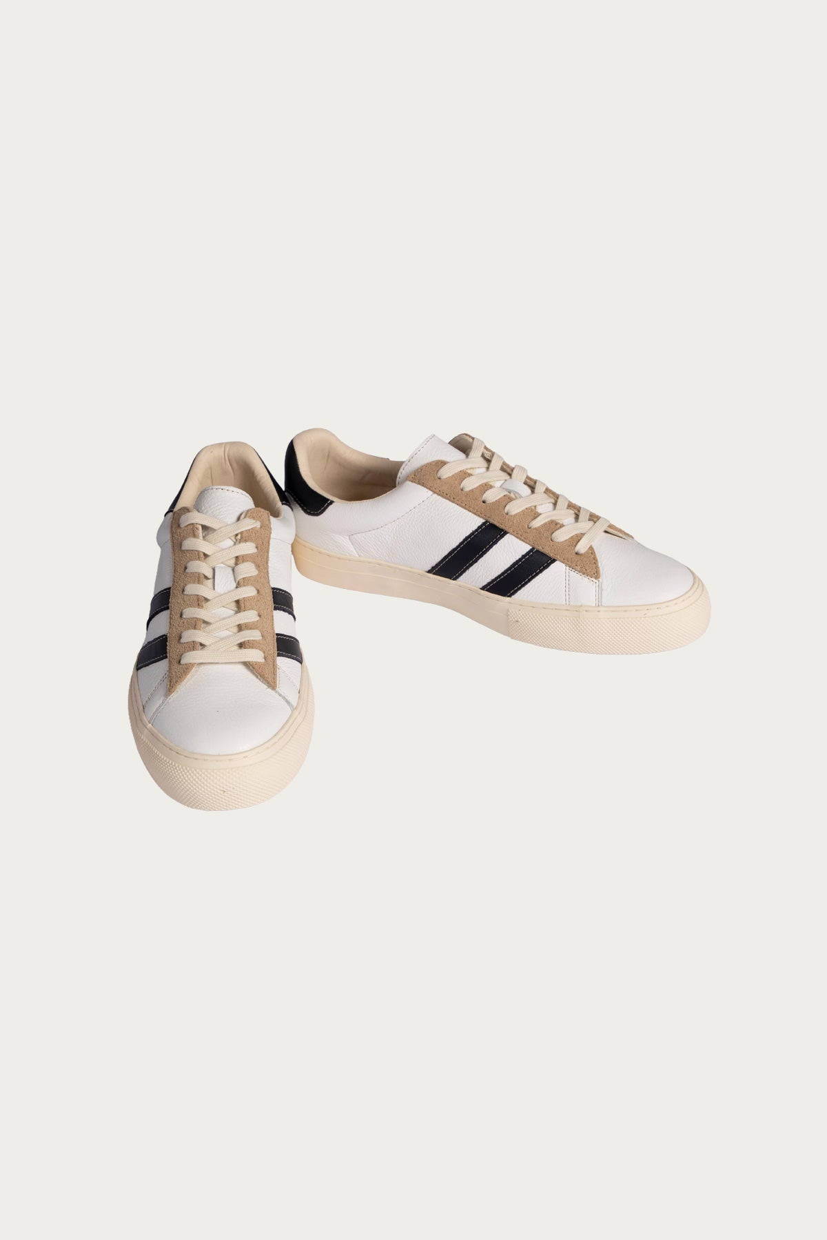 Catch Ball - FL-02 - Leather White Navy - Canoe Club