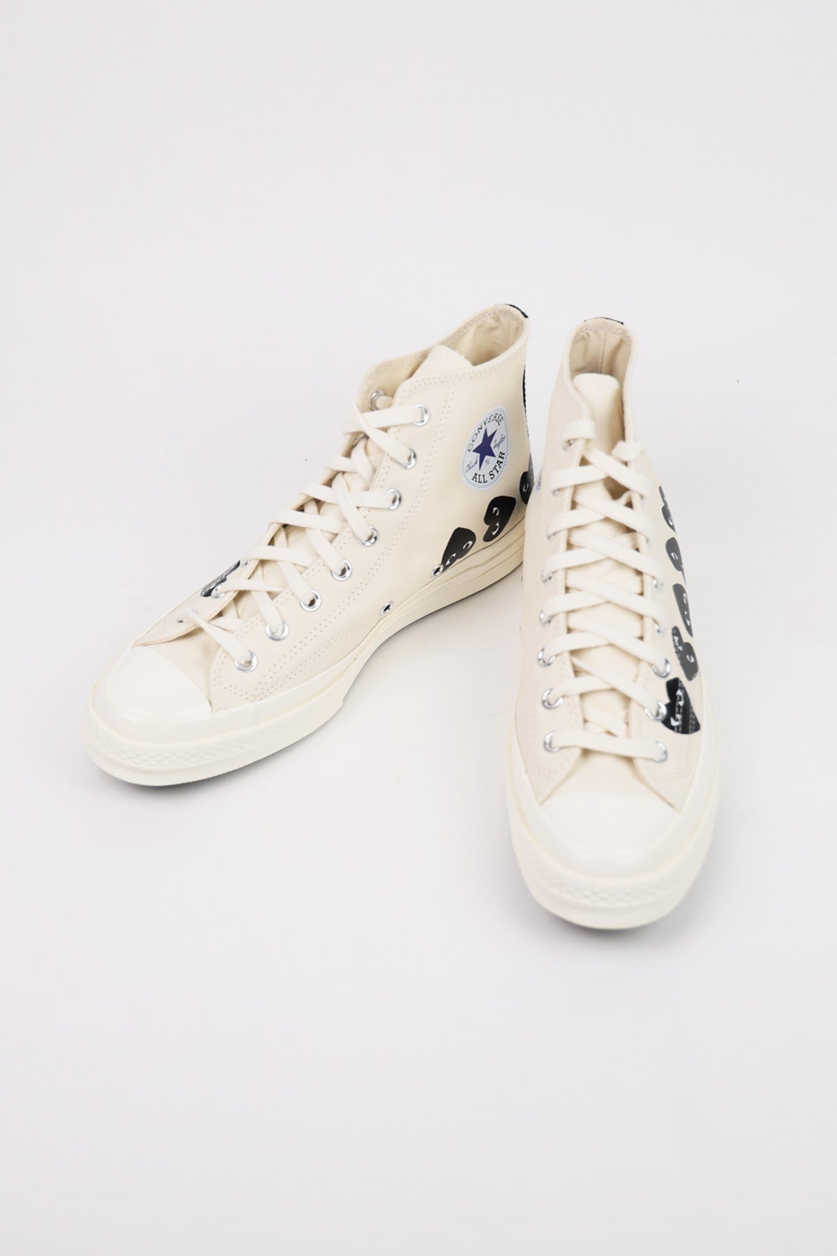 Comme des Garçons PLAY - CdG PLAY x Converse Chuck Taylor Hi - White/Black Hearts - Canoe Club