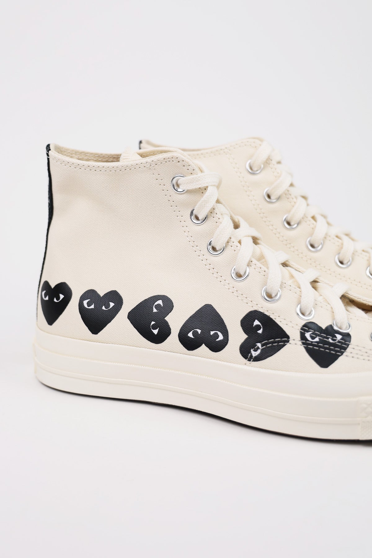 Comme des Garçons PLAY - CdG PLAY x Converse Chuck Taylor Hi - White/Black Hearts - Canoe Club