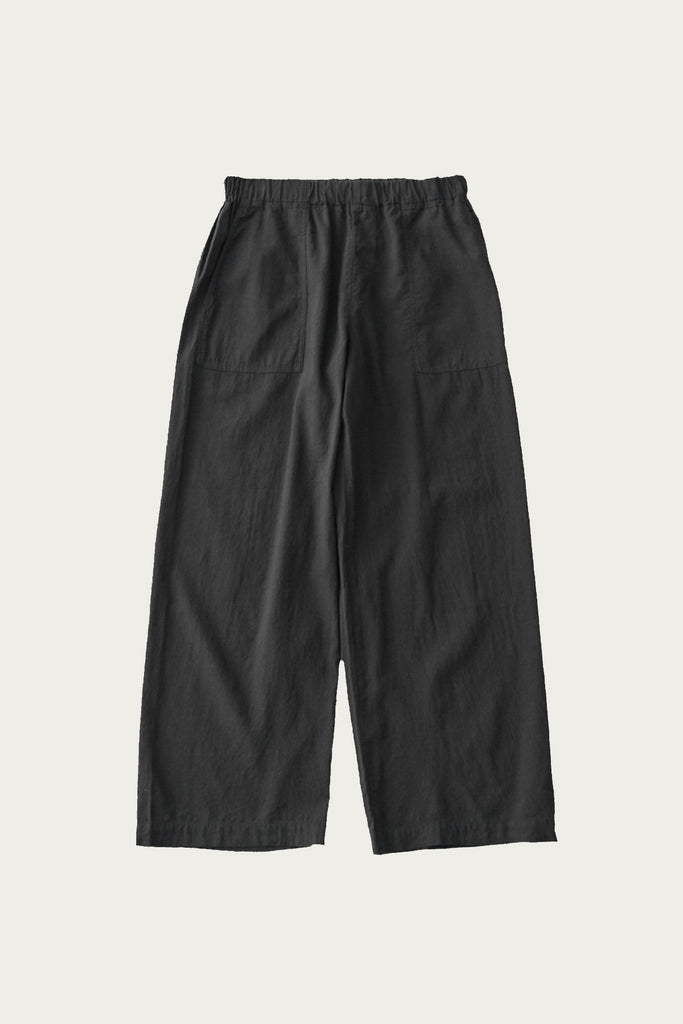 CONFECT Upcyclino Basic Omi-Zarashi Easy-Fit Pants | Black | Canoe