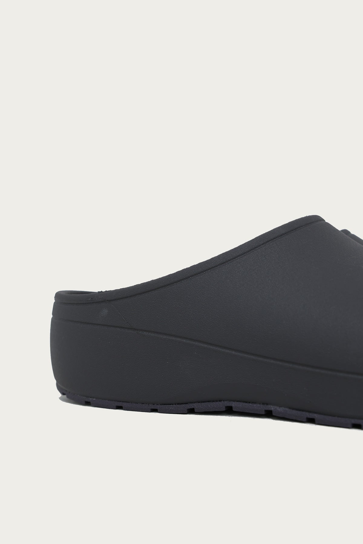Crocs - Classic Quiet Clog - Black Sand - Canoe Club