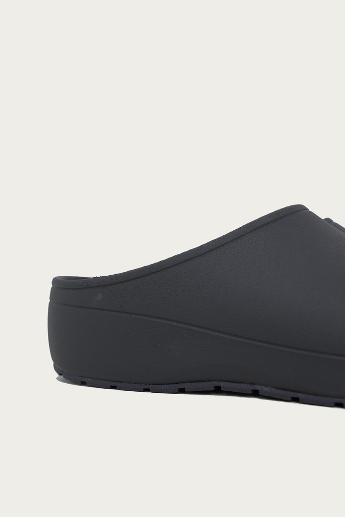 Crocs - Classic Quiet Clog - Black Sand - Canoe Club