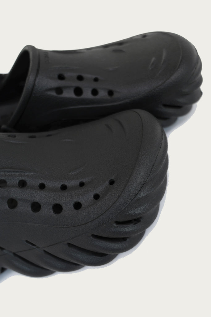 Crocs - Echo Clog - Black - Canoe Club