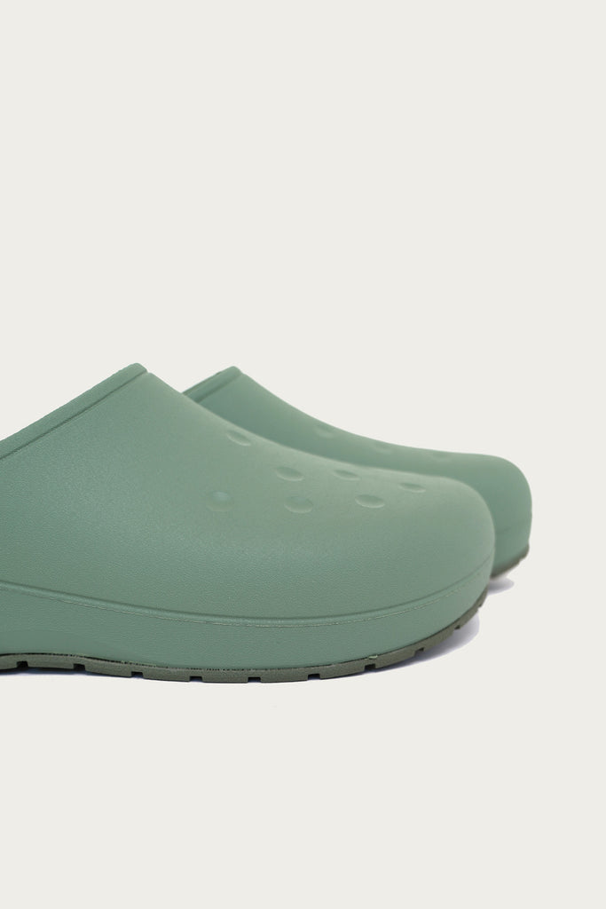 Crocs - Classic Quiet Clog - Moss - Canoe Club