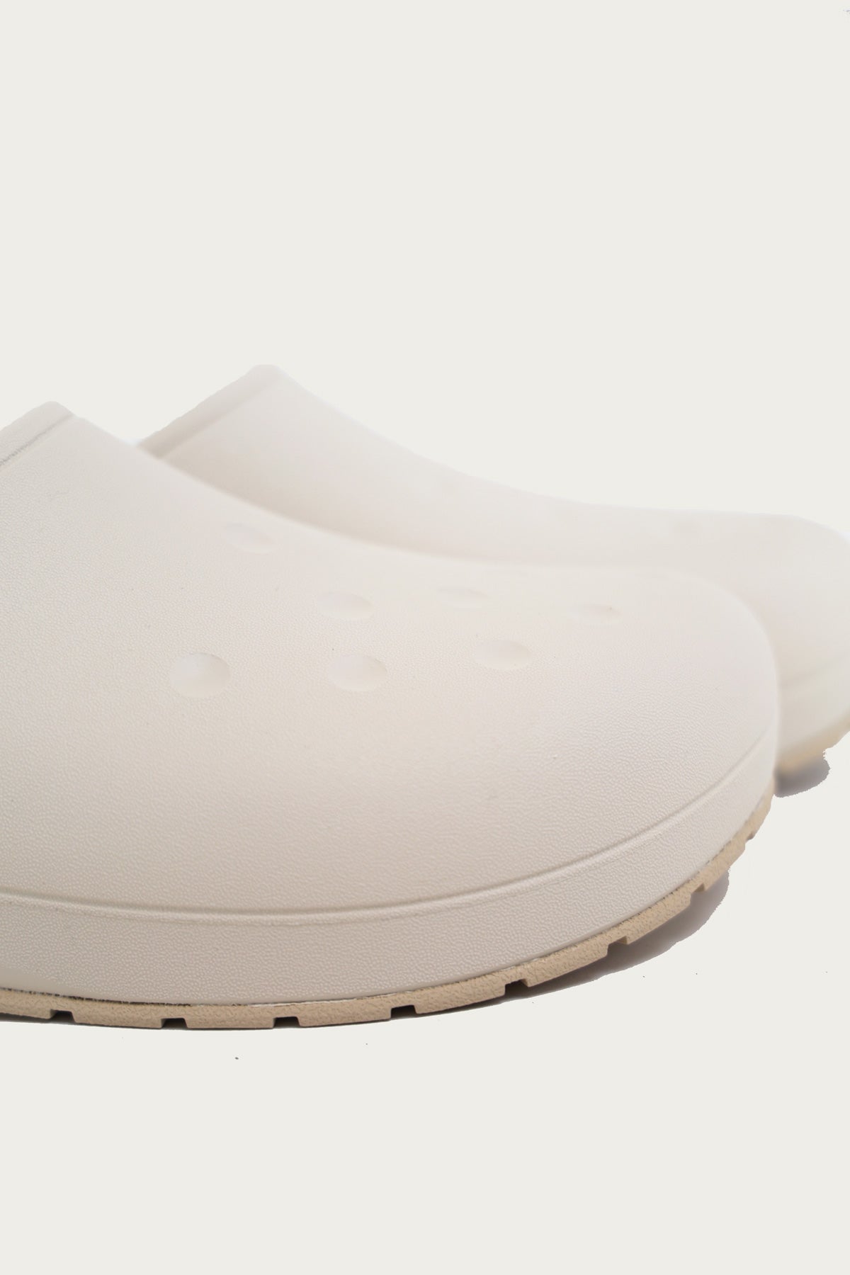 Crocs - Classic Quiet Clog - Stucco - Canoe Club