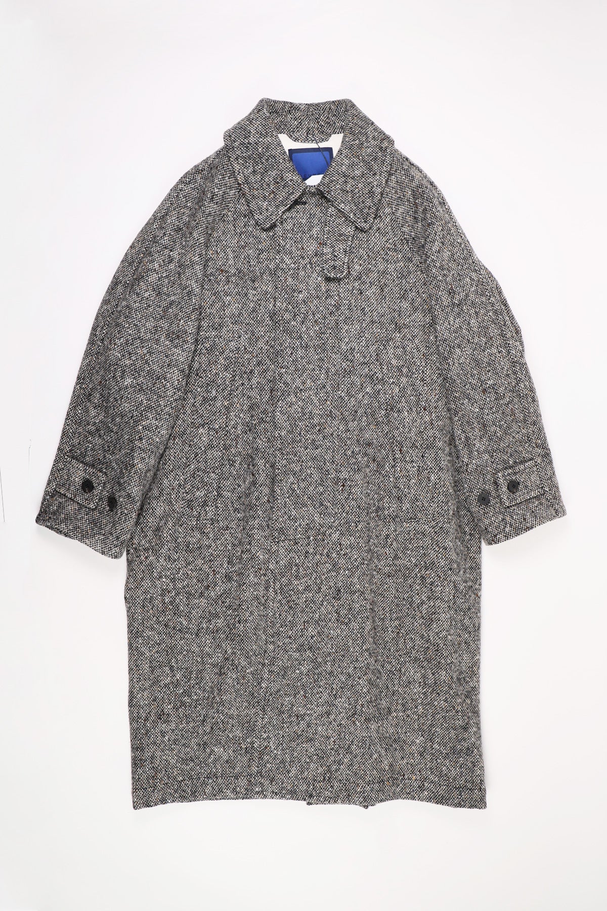 Document - Donegal Tweed Inverted Pleats Balmacaan - Beige - Canoe Club