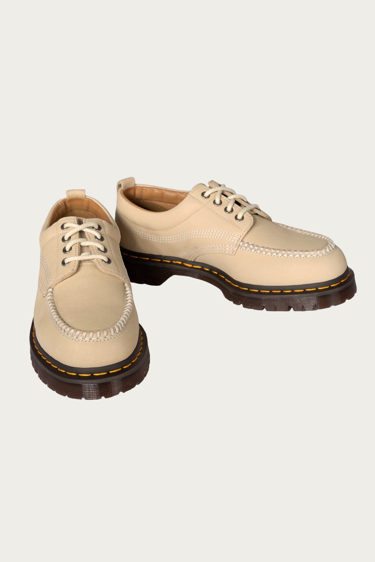 Dr. Martens - Lowell - Buttersoft Light Tan - Canoe Club