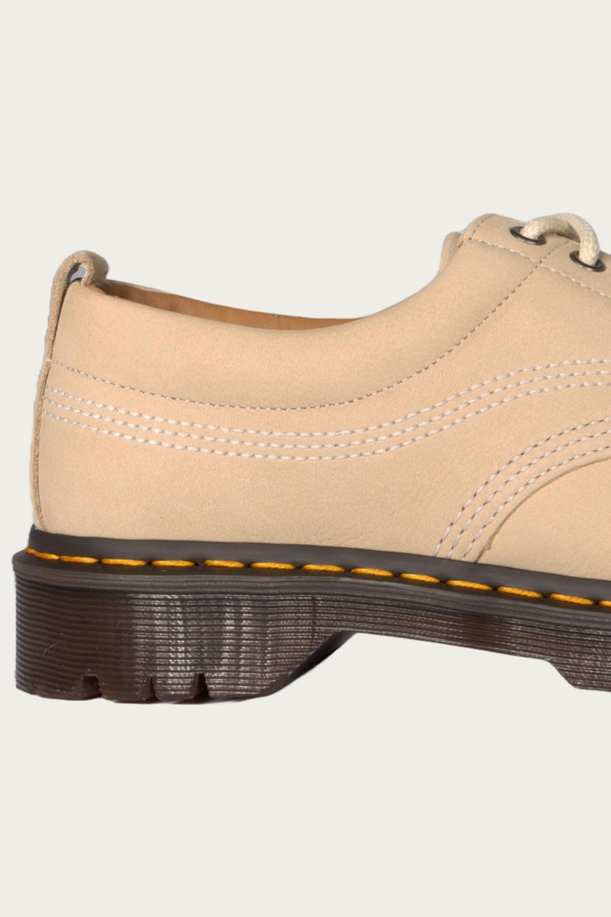 Dr. Martens - Lowell - Buttersoft Light Tan - Canoe Club