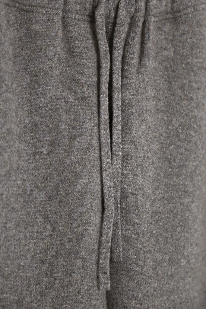 Herill - Golden Cashmere Sweatpants - Top Grey - Canoe Club