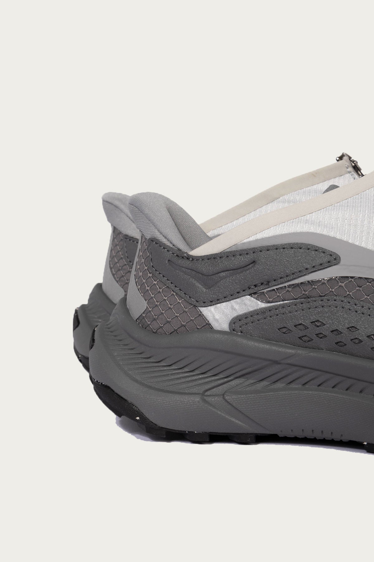 HOKA - U Project Transport - Stardust/Satellite Grey - Canoe Club