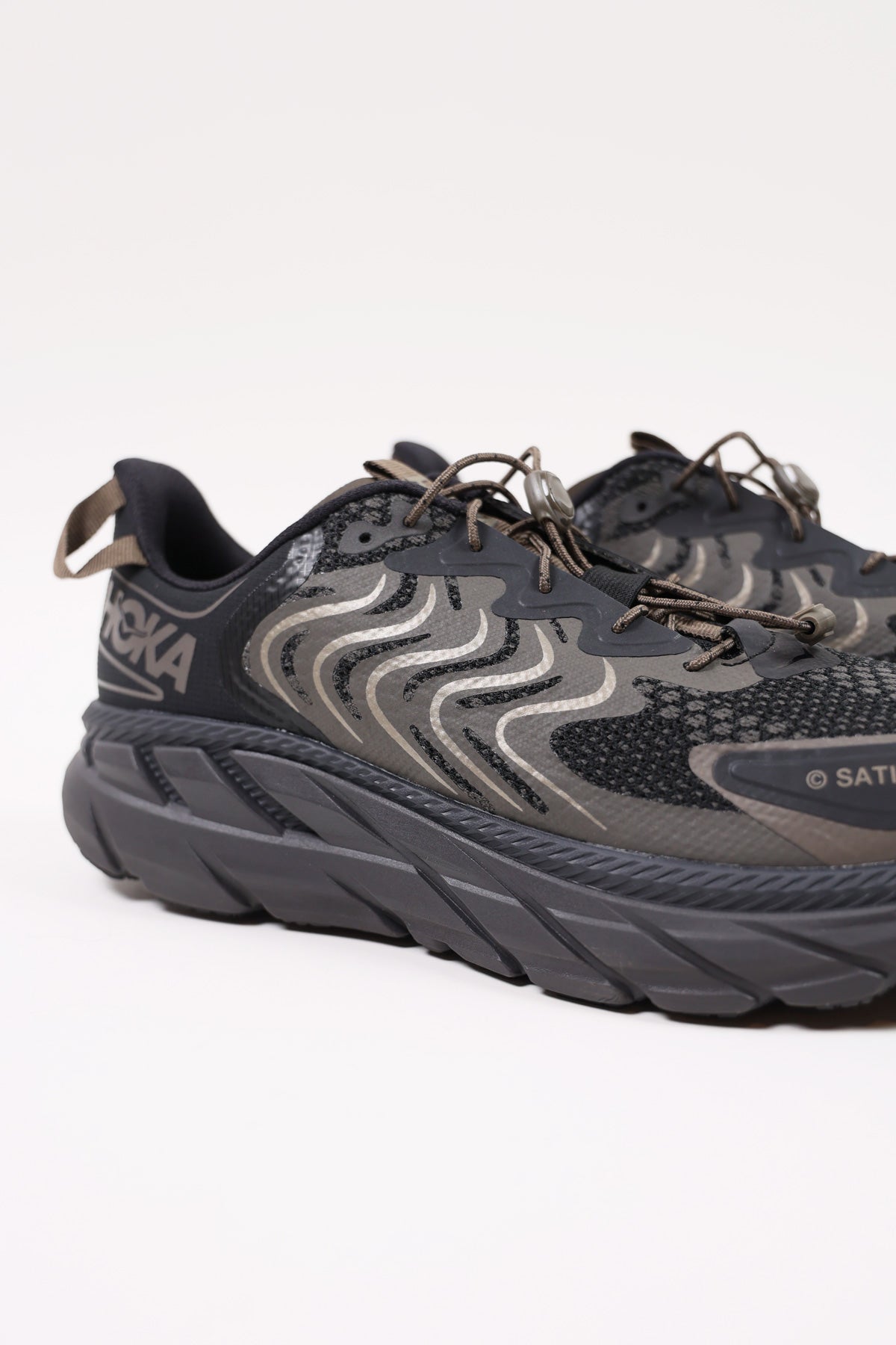 Clifton LS x Satisfy Running - Forged Iron/Black