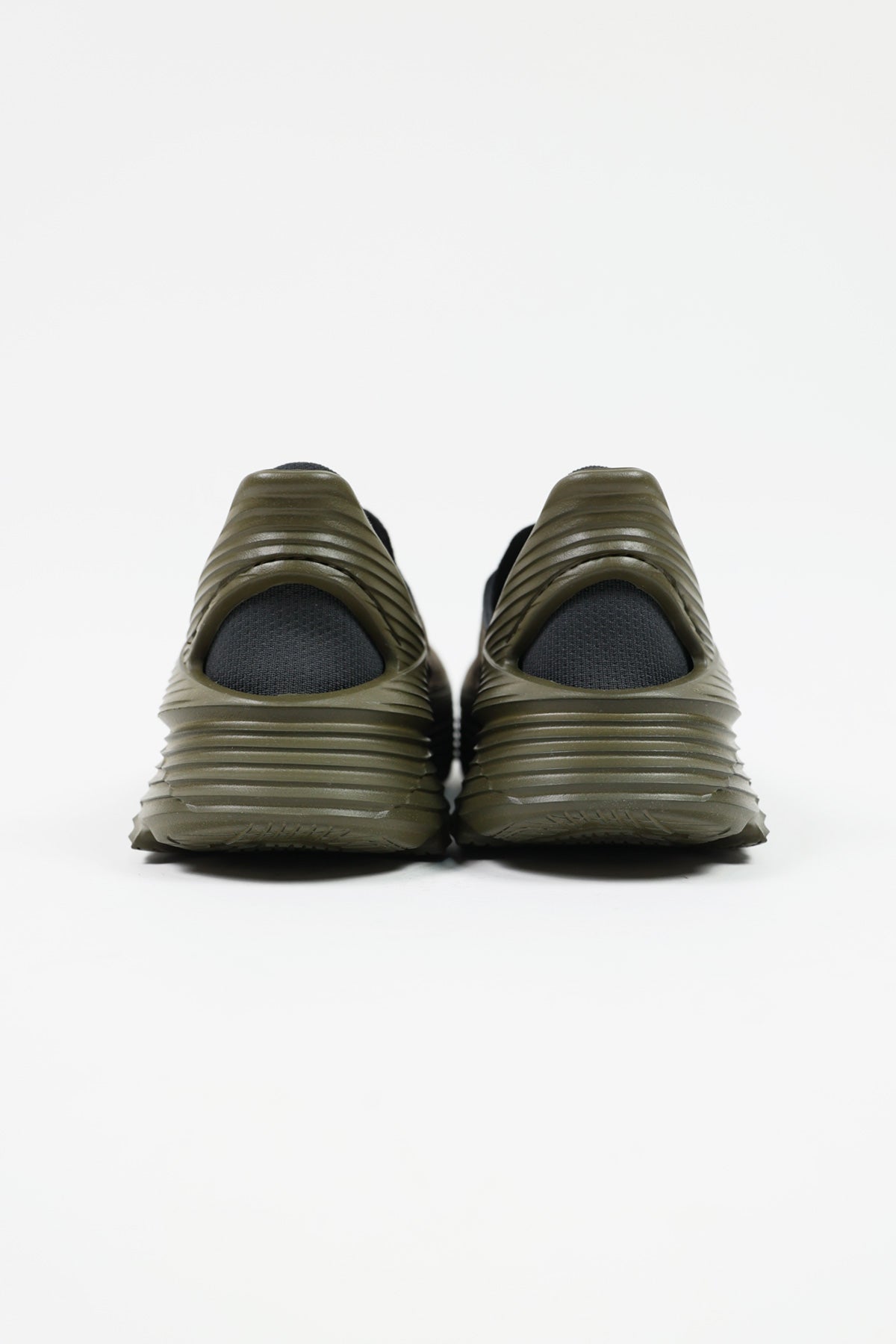HOKA - Restore TC - Dark Olive/Black - Canoe Club