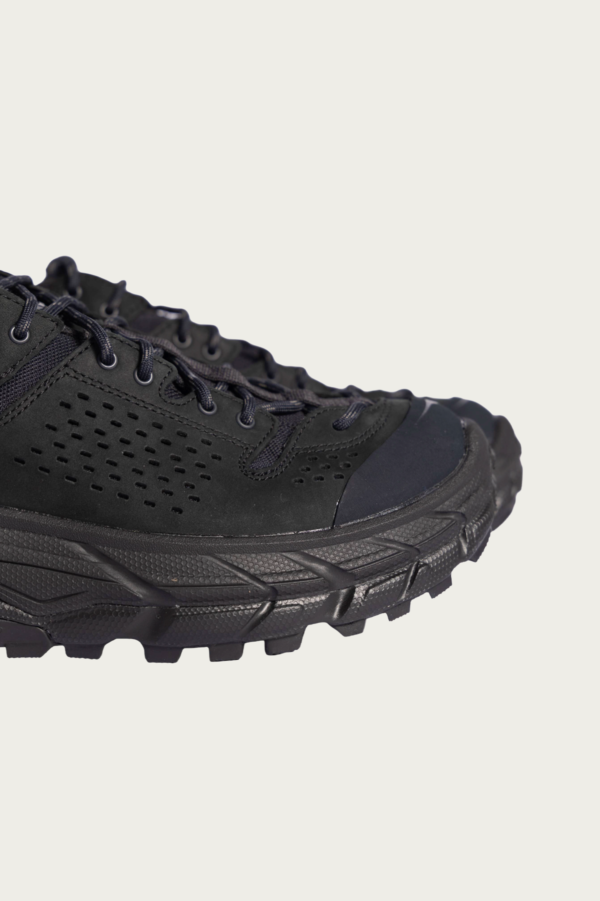Hoka - Tor Ultra Lo - Black/Black - Canoe Club