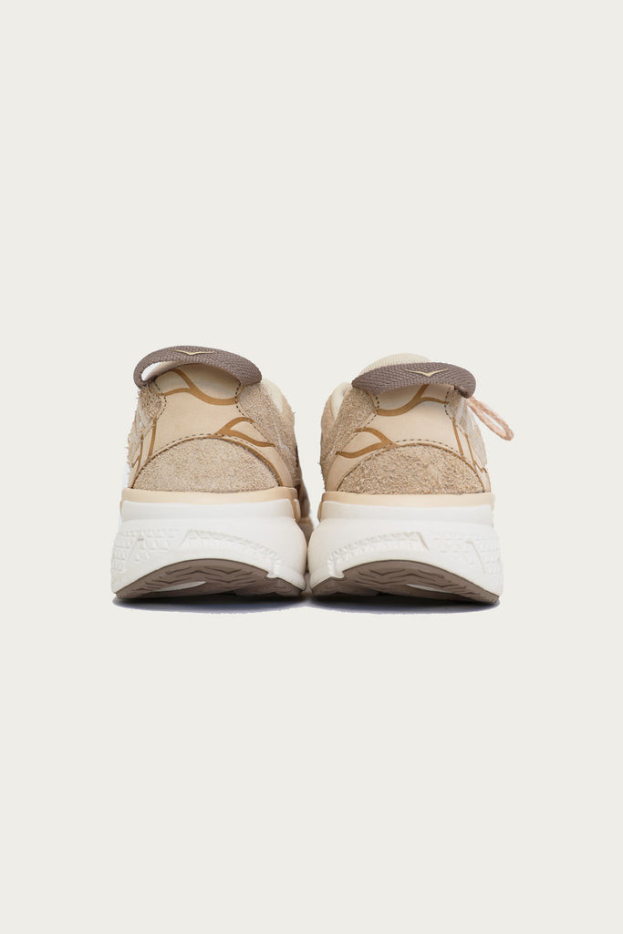 HOKA - U Clifton L Suede TP - Oak/Sand/Alabaster - Canoe Club