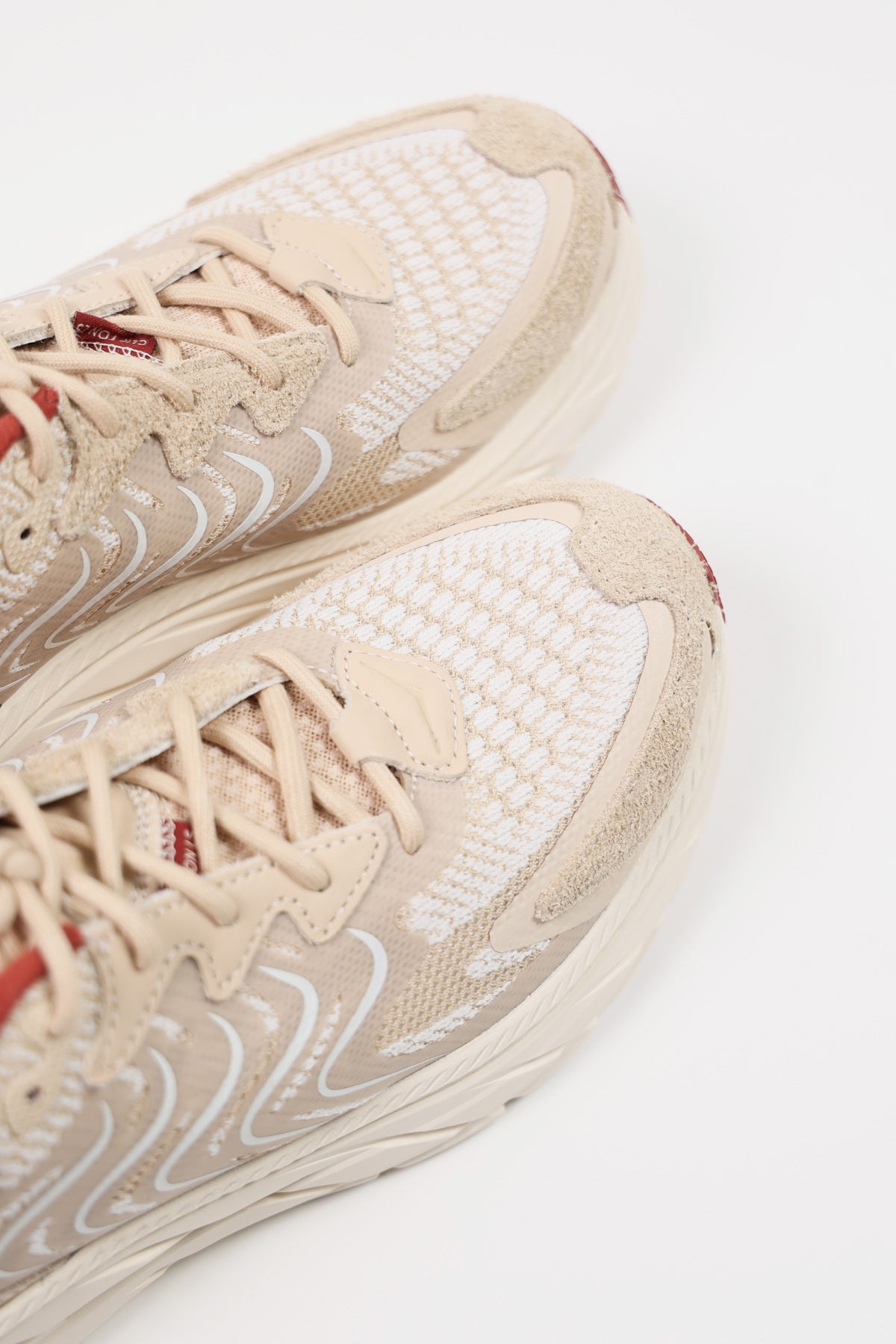 Hoka One One U Clifton LS | Shifting Sand/Rust | Canoe Club