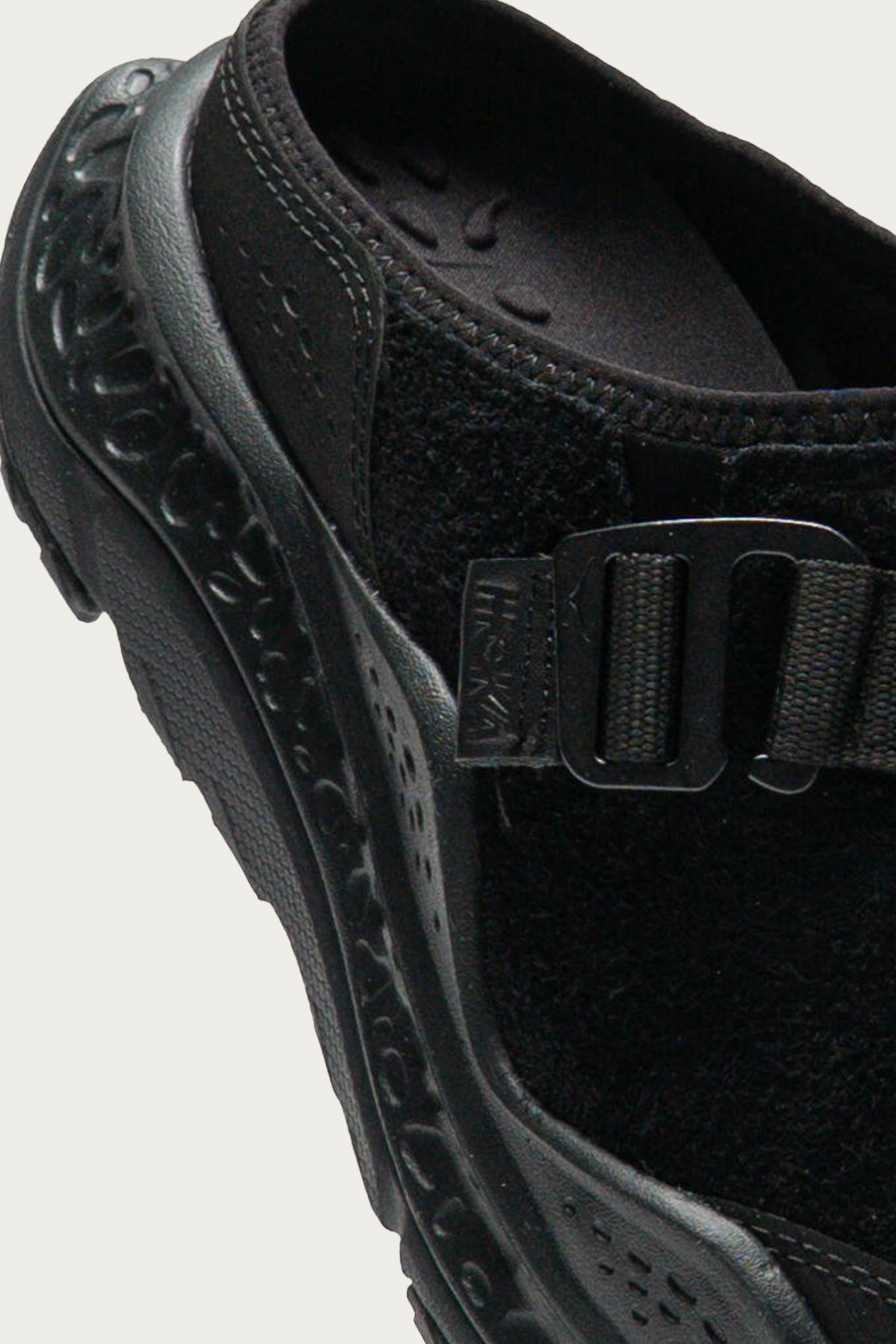 HOKA - U Ora Primo EXT - Black/Black - Canoe Club