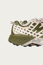 HOKA - U Speedgoat 2 - Moss Green/Rose Cream - Canoe Club