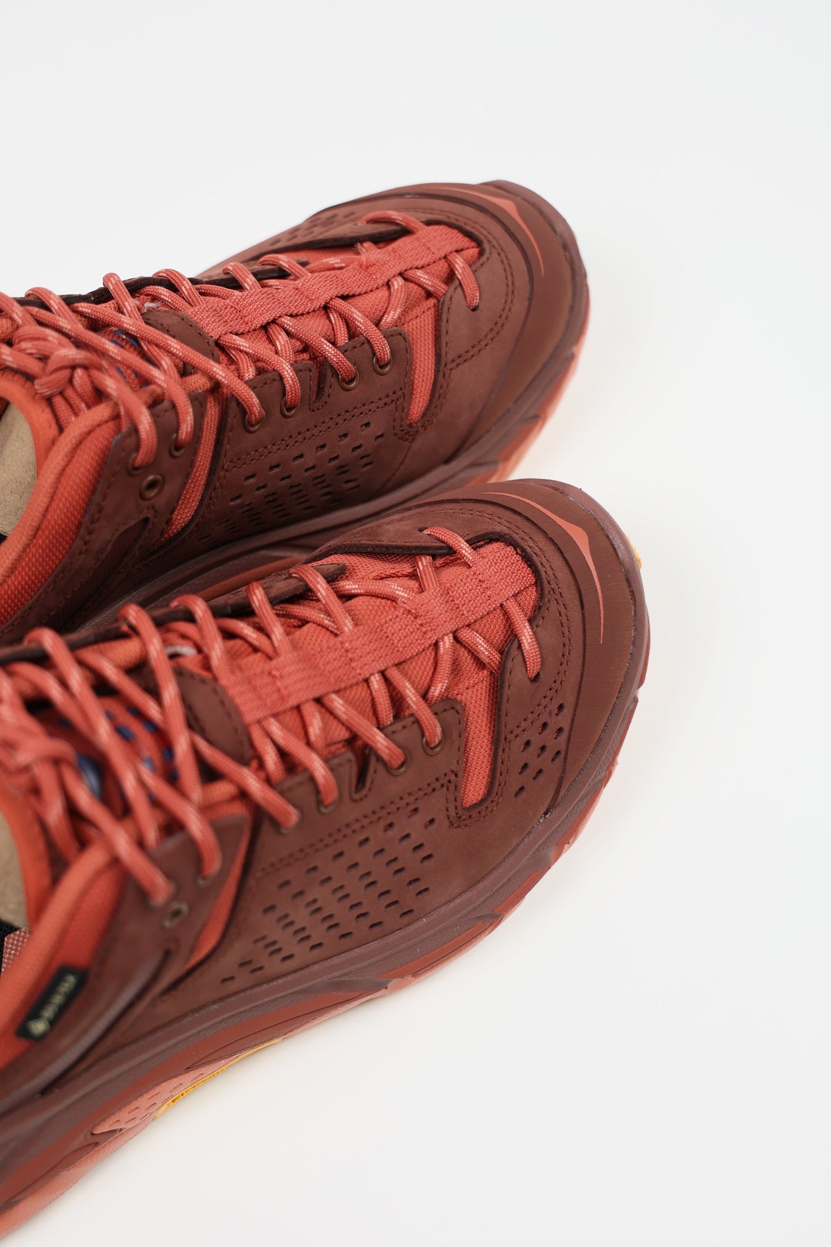 HOKA - U Tor Ultra Lo - Spice/Hot Sauce - Canoe Club