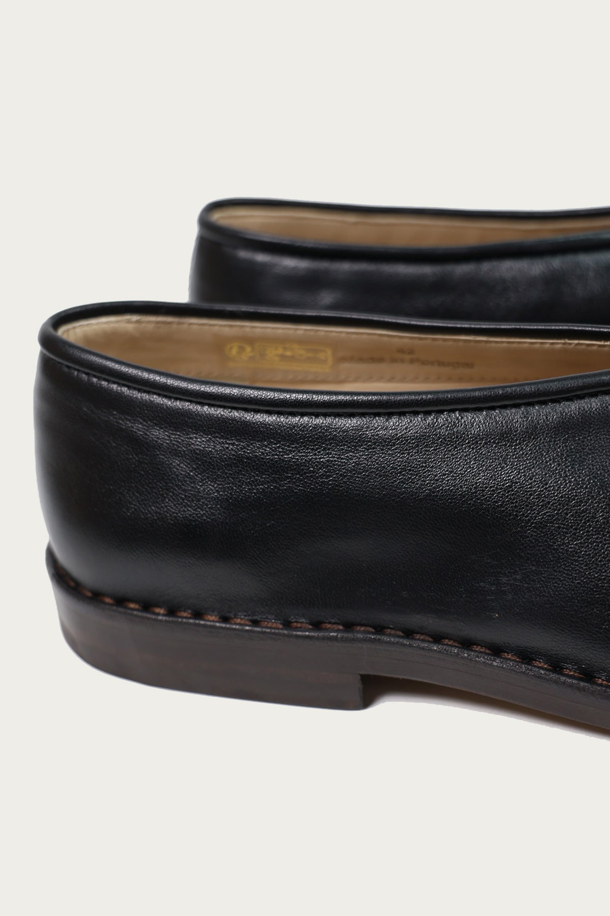 Lemaire Flat Piped Slippers | Black | Canoe Club