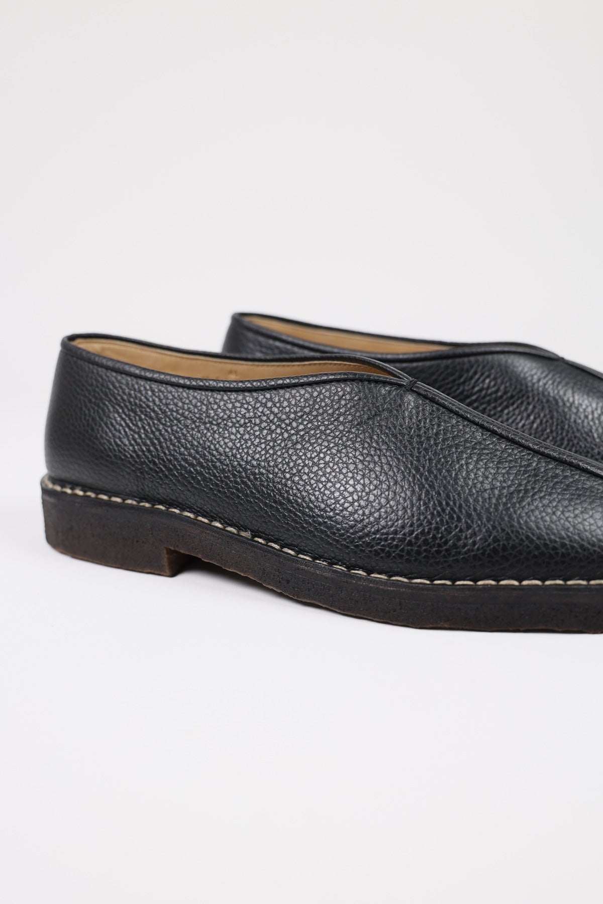 Piped Crepe Slippers - Black