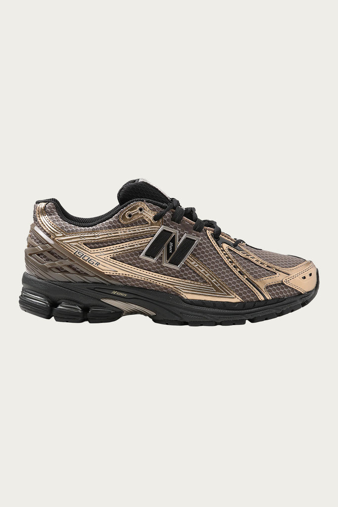 New Balance - 1906R - Mushroom Black/Black Metallic - Canoe Club