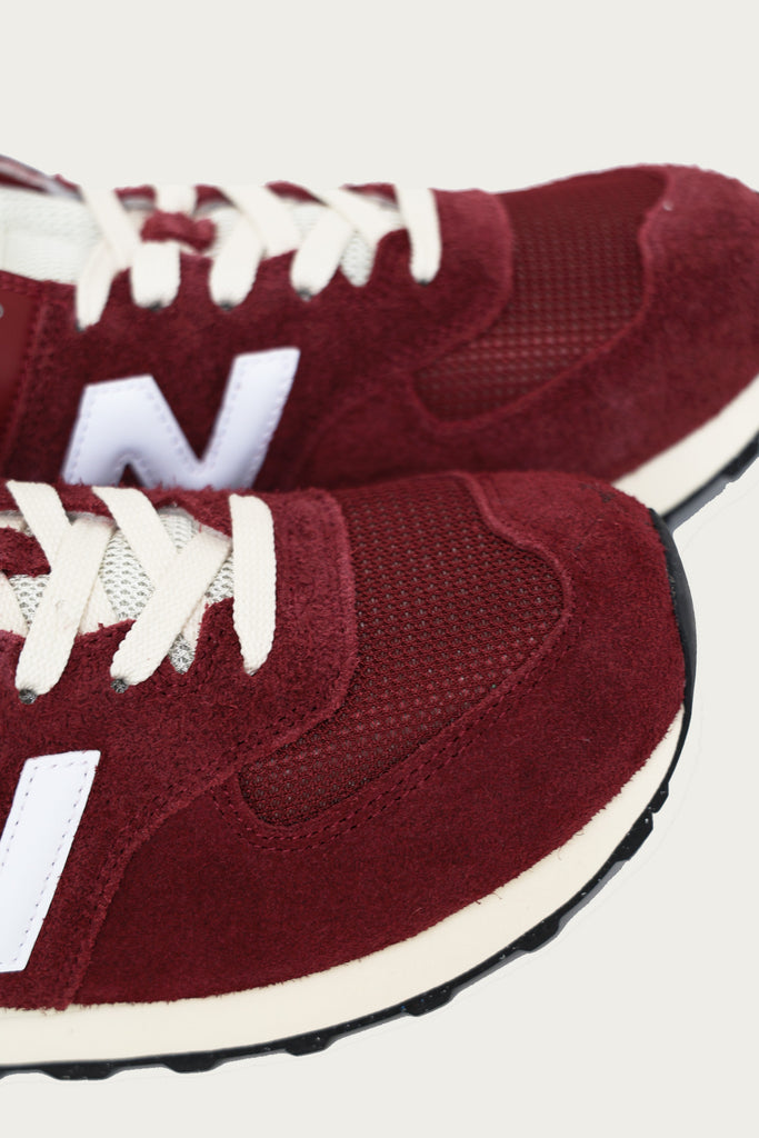 New Balance - 574 - Burgundy Suede - Canoe Club