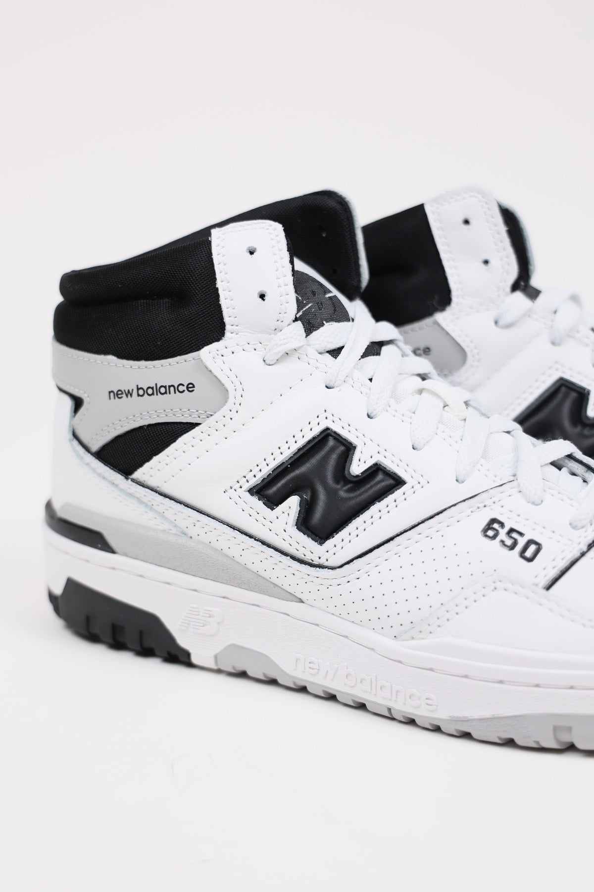 New Balance - 650 - Black/White - Canoe Club