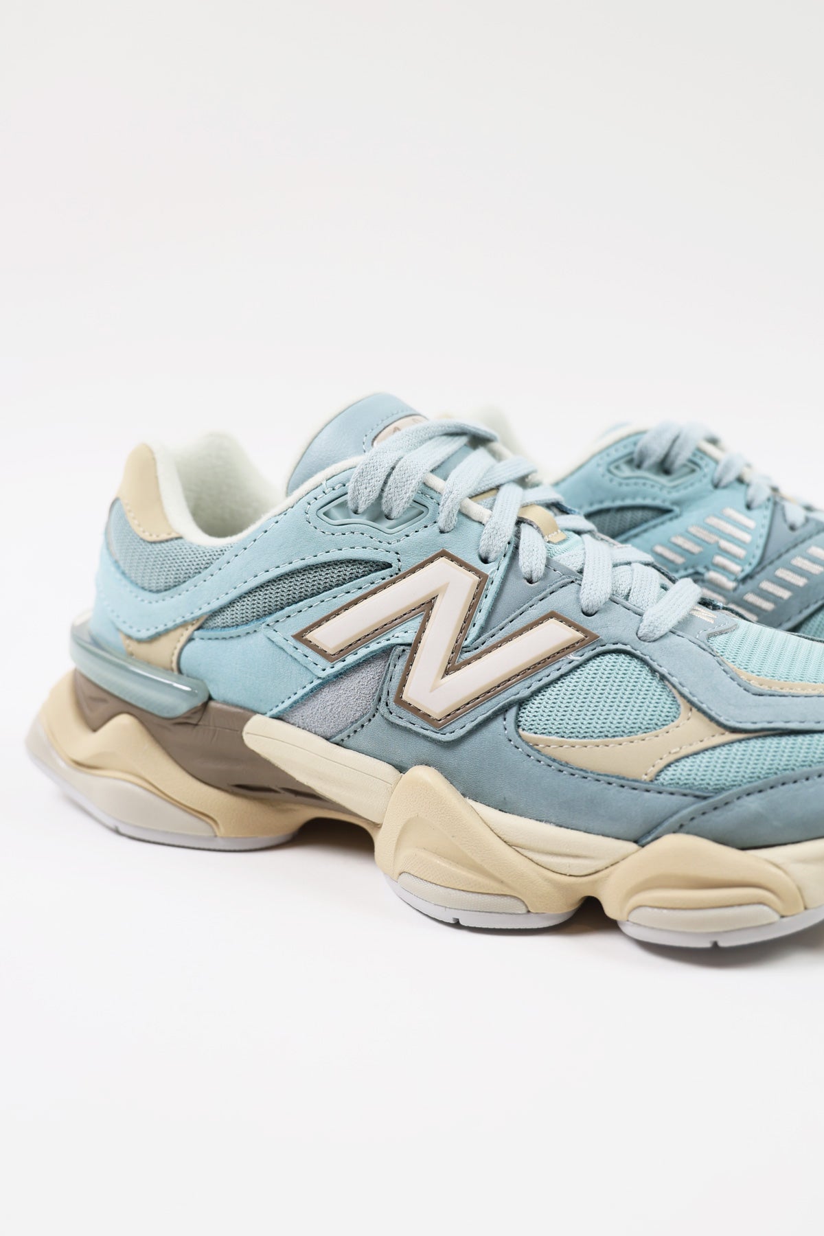 New Balance - 9060 - Blue/Beige - Canoe Club