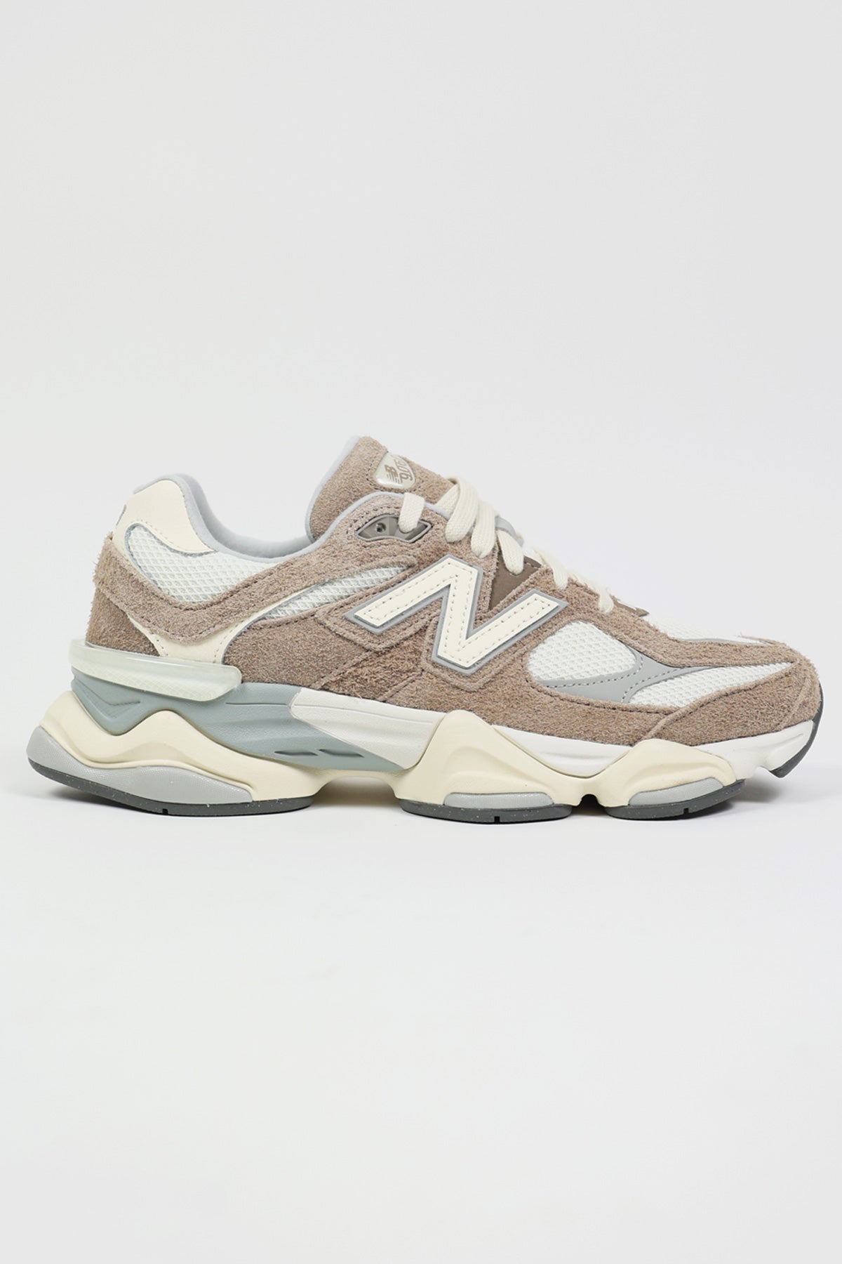 New Balance - 9060 - Grey/Pink - Canoe Club